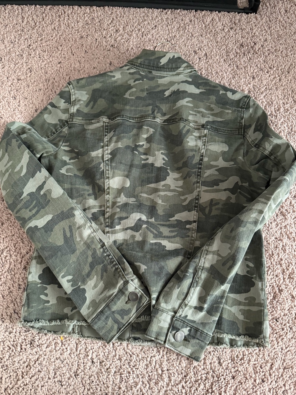 Kut from the Kluth Camo Denim Jacket - Size: Medium - Picture 7 of 7